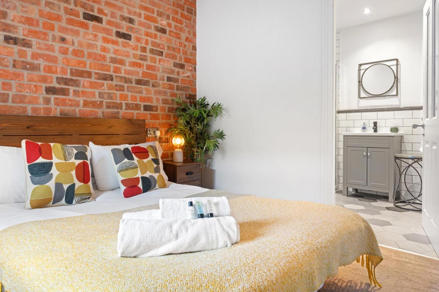Luxurious City Centre Lace Market Apartment Nottingham Exterior photo