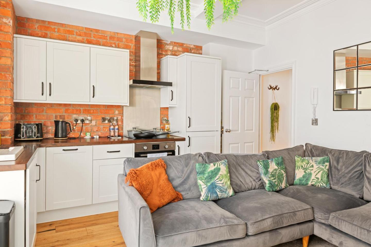 Luxurious City Centre Lace Market Apartment Nottingham Exterior photo